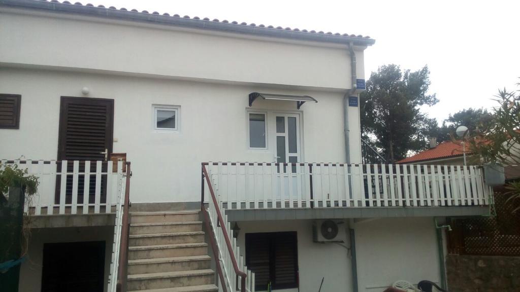 Apartment Ivana Krk Town Εξωτερικό φωτογραφία